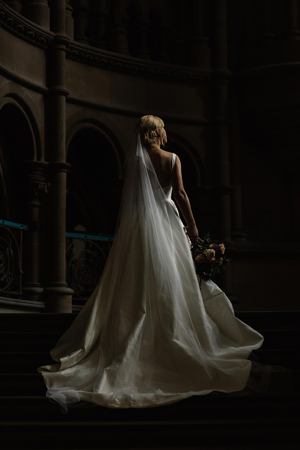 wedding pictures at manchester town hall