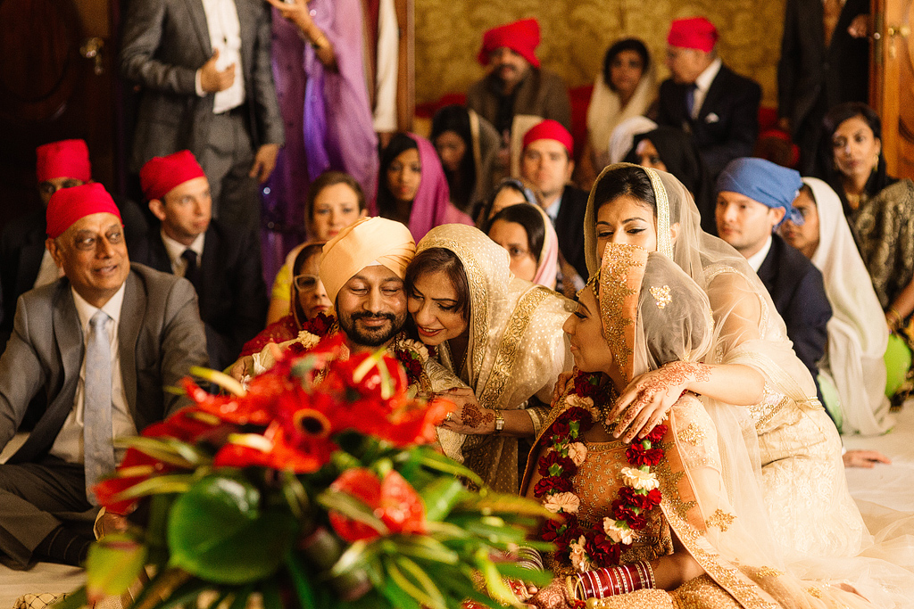 indian wedding pictures in the uk