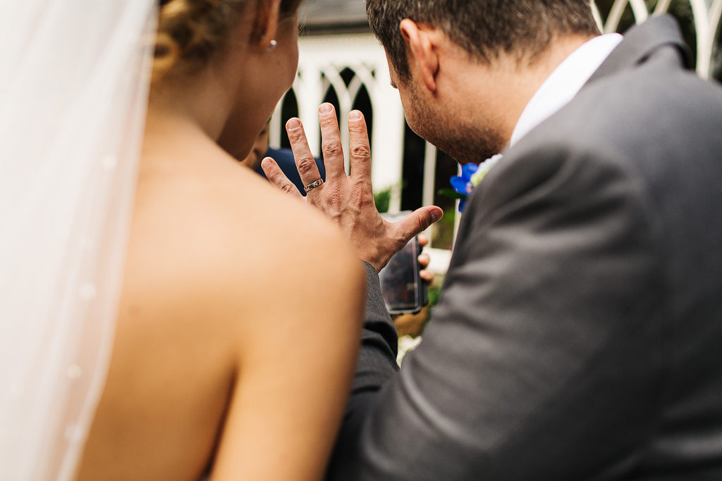intimate wedding pictures