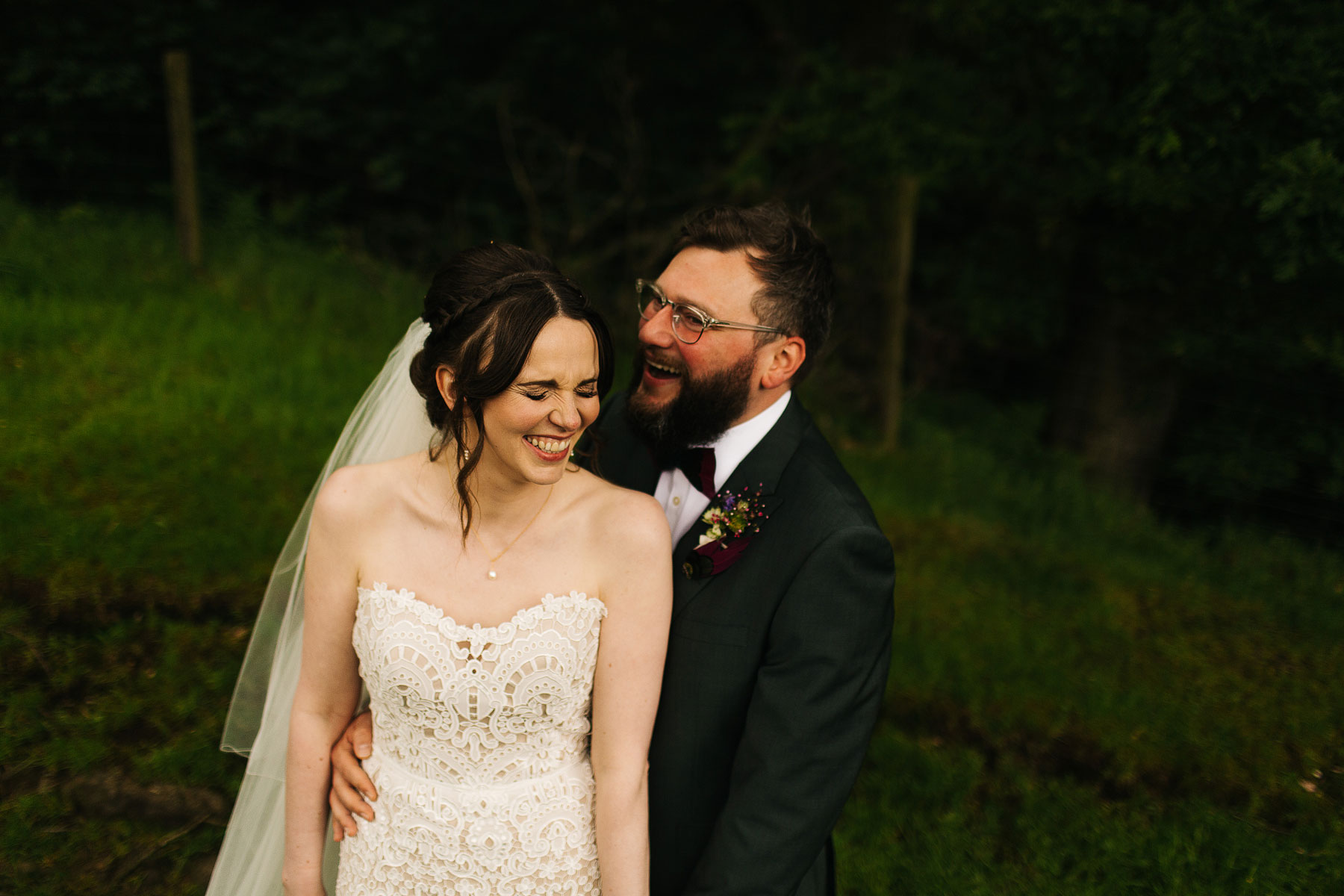 natural and relaxed wedding photography from yorkshire photographers