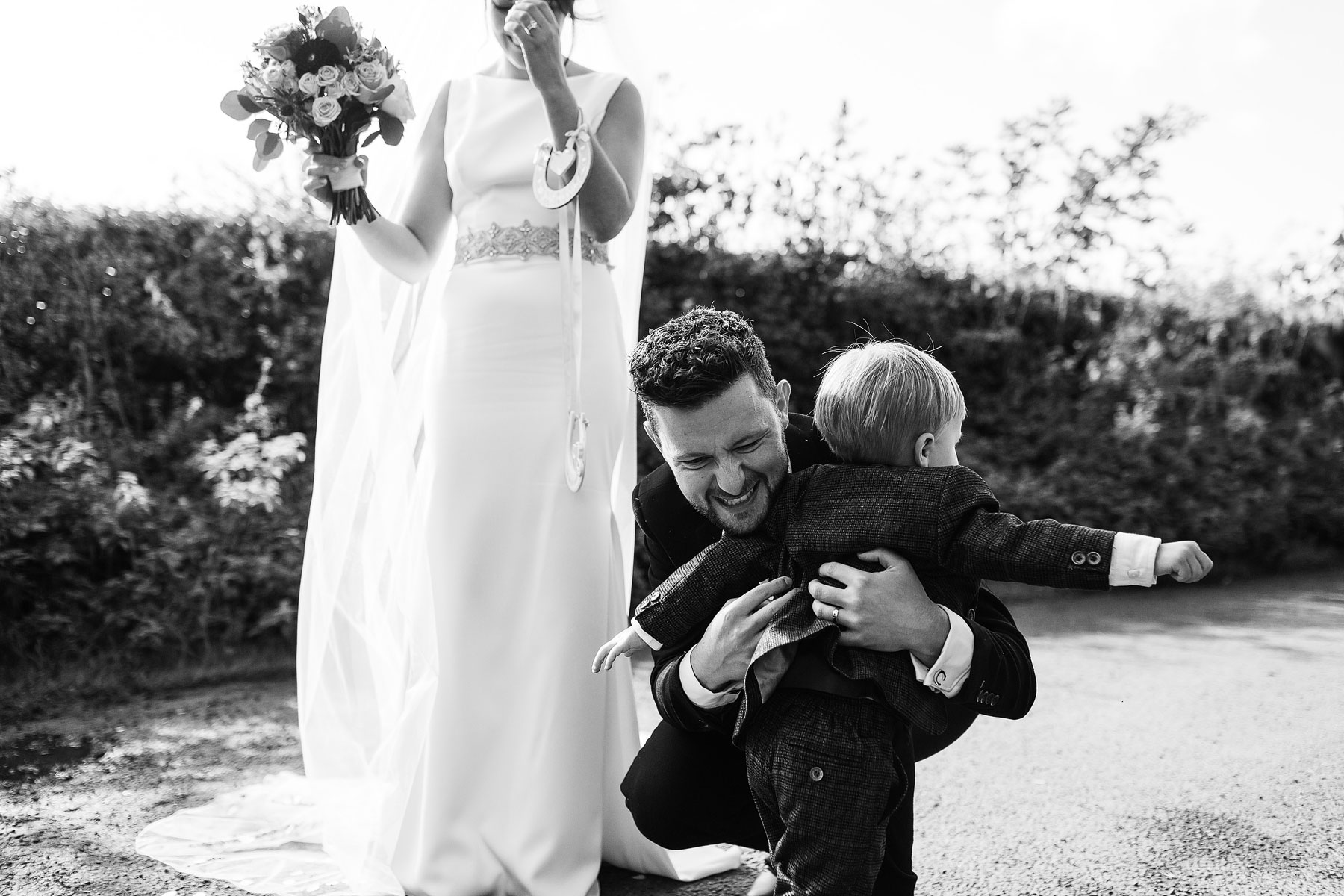 natural fun and candid wedding images by yorkshire photographer
