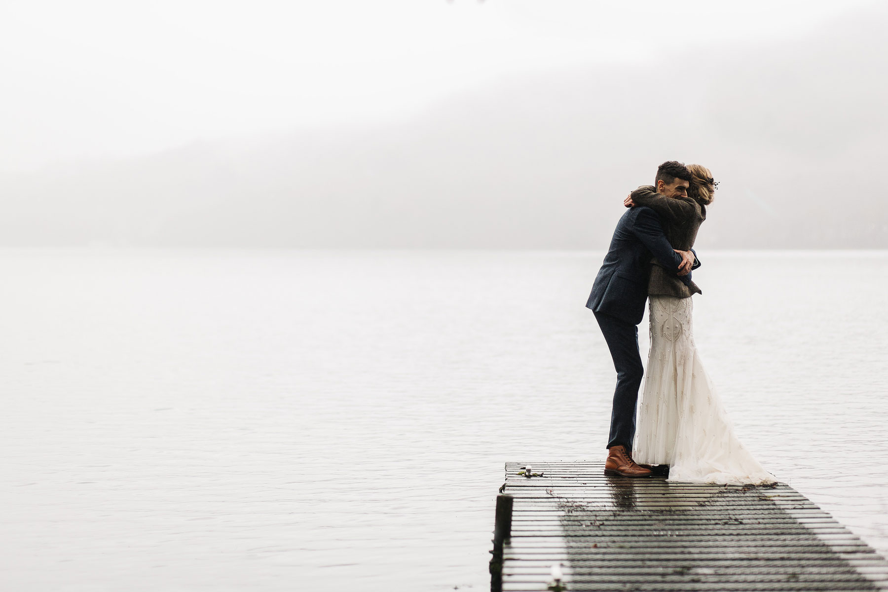 beautiful wedding pictures in the lake district