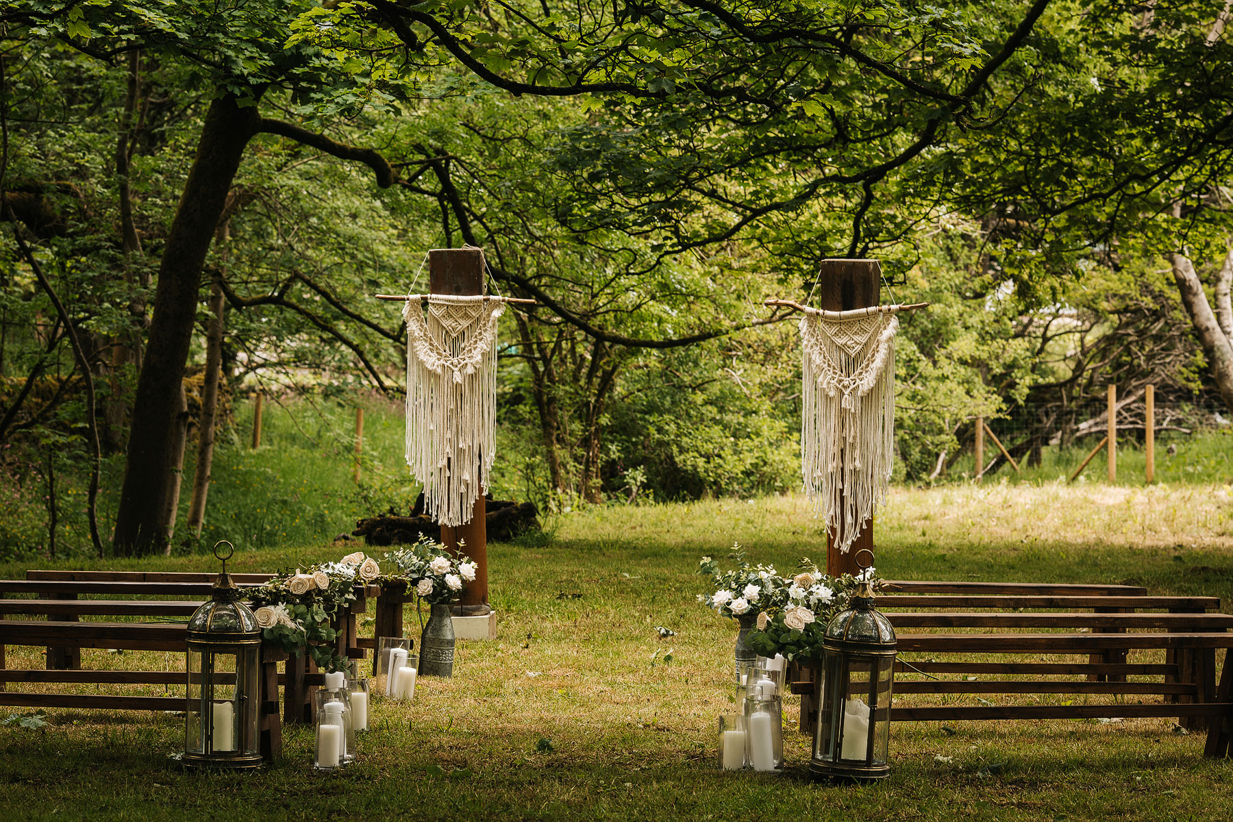 ways to set up your outdoor ceremony in the woods