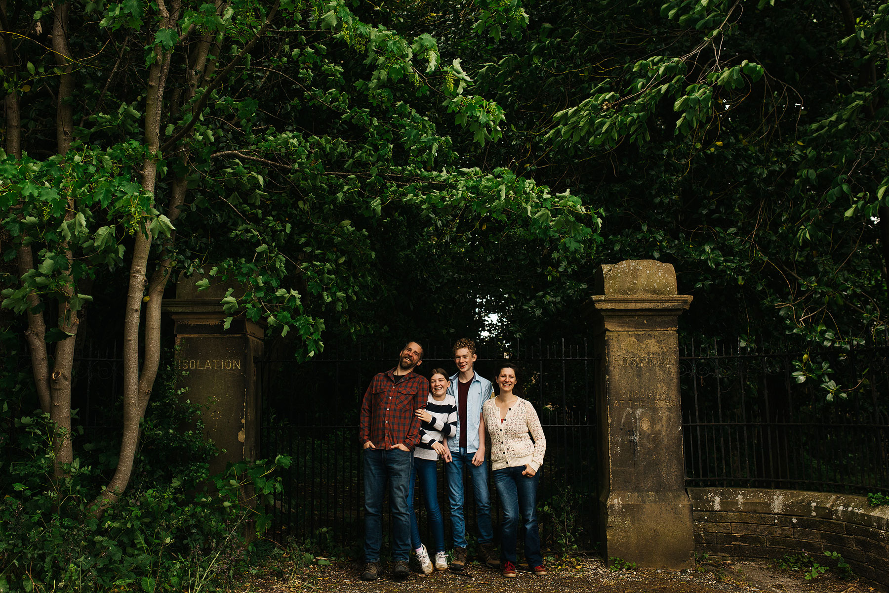summer family photoshoot in derbyshire