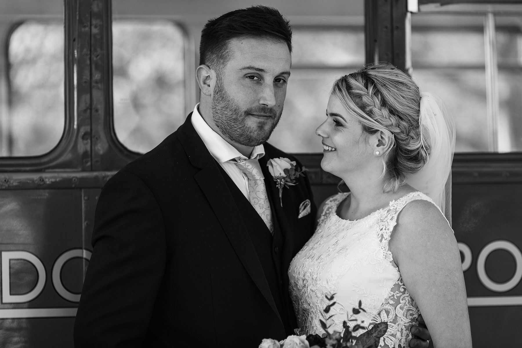 bride and groom portraits for an autumn wedding