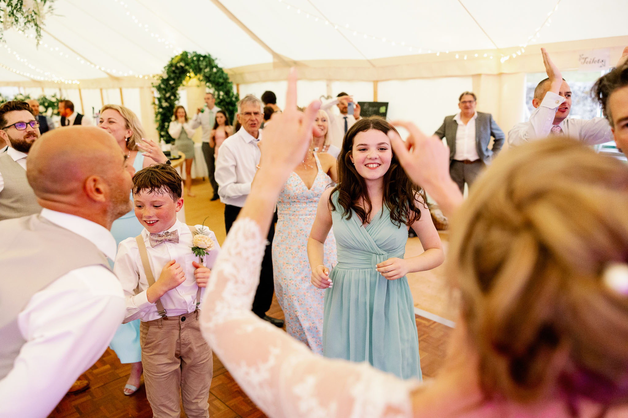 Crazy Wedding Dancing in Yorkshire 