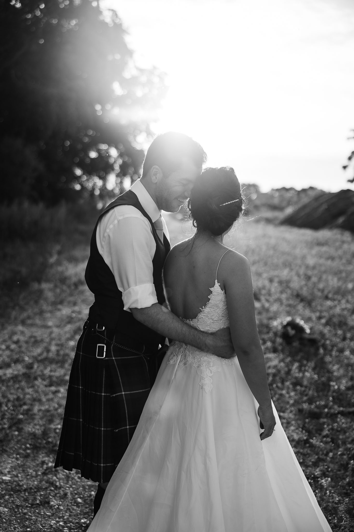Amazing wedding photos of a bride and groom